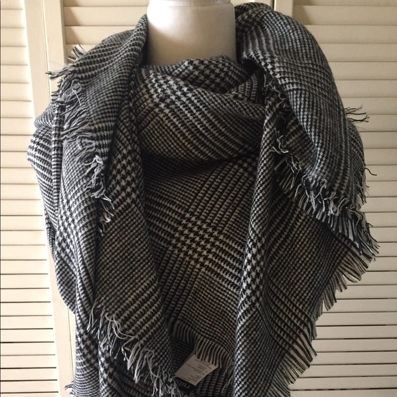 COTTON ON Black & White Large 58x58 Soft Scarf BNWT 💥1 Left💥 - Picture 4 of 8